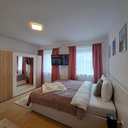 Studio With Free Parking In The Center - Deliamo 3 Sibiu Exterior photo